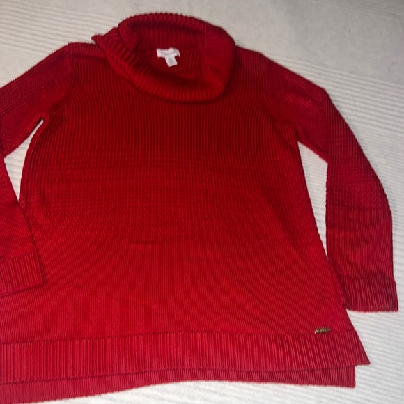 Calvin Klein sweater - Picture 2 of 7